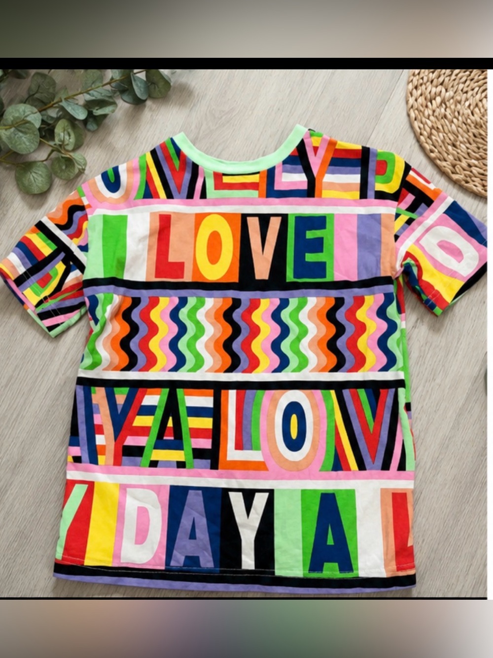 H&M Kids Colorful LOVE Graphic T-Shirt Size 8–10 lakwena never worn